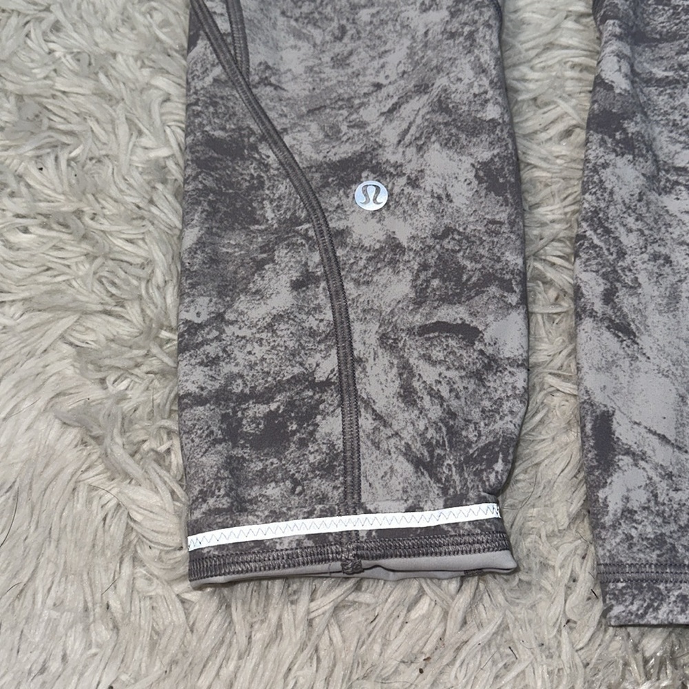 Lululemon Time To Sweat Crop 23" - Picture 6 of 7
